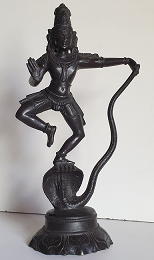 statue